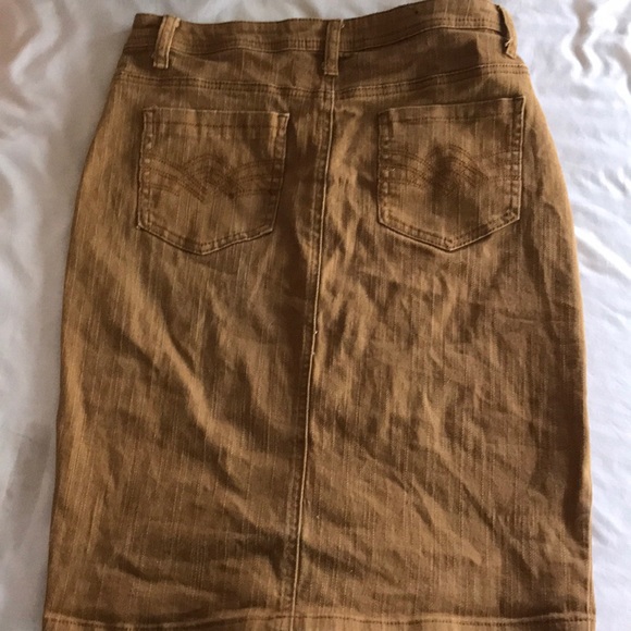 denim skirt - Picture 2 of 2